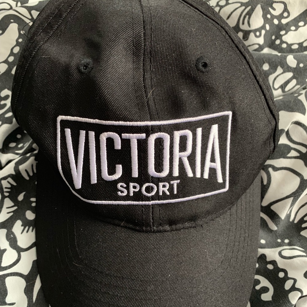 Victoria’s Sport hat